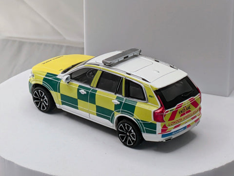 🇬🇧 Norev 1/43 Volvo XC90 London Ambulance Model