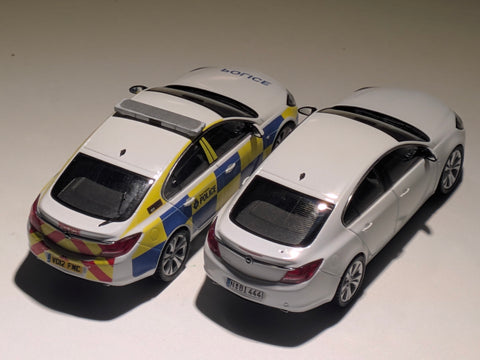 🇫🇷 Autocollant des services d'urgence pour les modèles Opel / Vauxhall Insignia (2e génération)