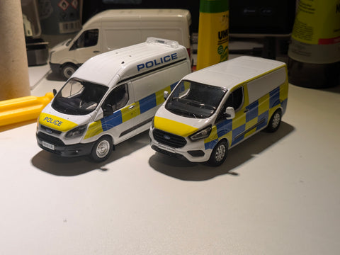 🇫🇷 Autocollant des services d'urgence pour les modèles personnalisés Ford Transit