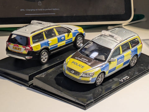 🇬🇧 Emergency Services Decal for Volvo V70 & XC70 Models