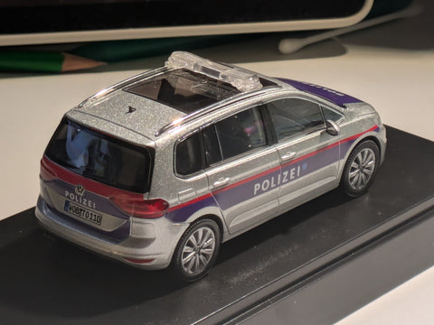 🇦🇹 Austrian Emergency Services Decal for Volkswagen Touran (2nd Gen) Models