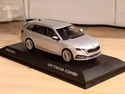 Norev 1/43 Skoda Octavia Combi (4th Gen) Silver Model